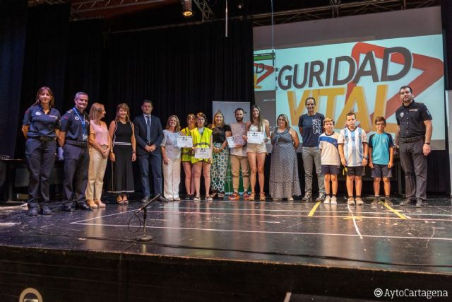 Más de mil escolares aprenden las normas de circulación en el Parque de Educación Vial de Cartagena