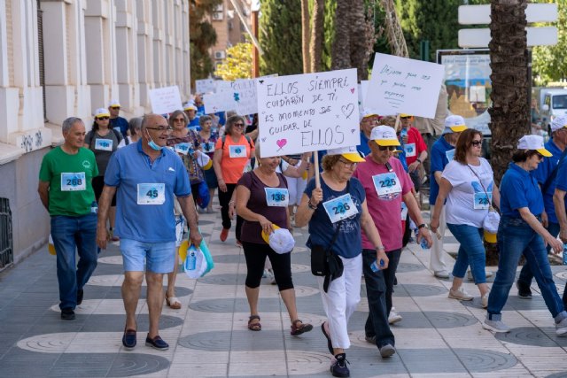 El Ayuntamiento refuerza su estrategia para garantizar la seguridad de los mayores en entornos digitales