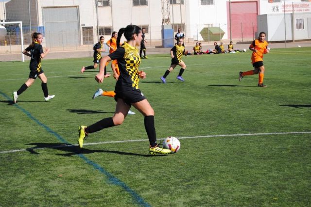 E.F. Santa Ana y Club Maristas Cartagena lideran la categoría benjamín 'B'