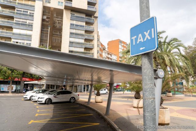 El sector del Taxi de Cartagena ya puede solicitar las subvenciones para mejorar la accesibilidad