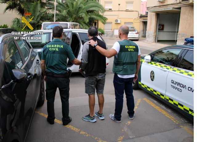 La Guardia Civil detiene en Cartagena al presunto autor de una decena de robos en viviendas