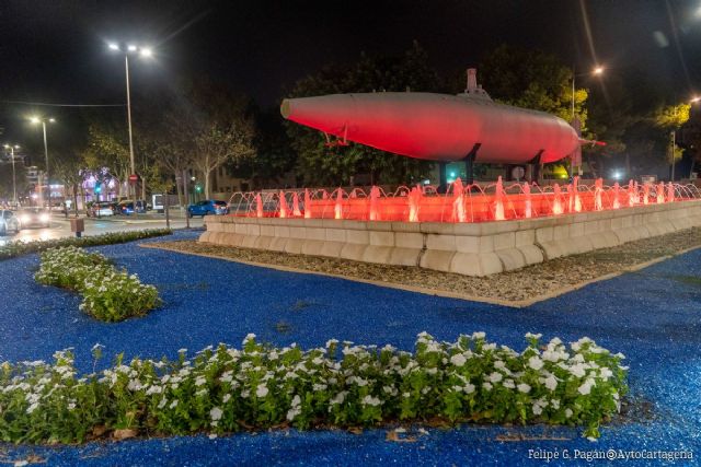 La fuente del submarino Peral se iluminará de naranja por el Día Mundial de EPOC