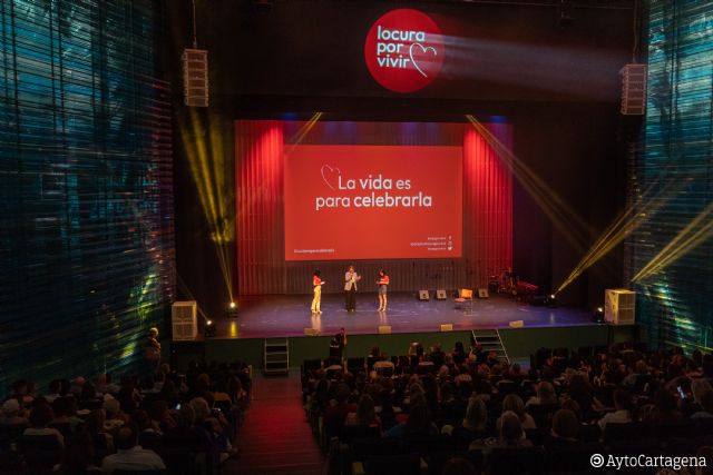 Cartagena acoge la cuarta edición del congreso Locura por Vivir y homenajea a a los héroes de la pandemia