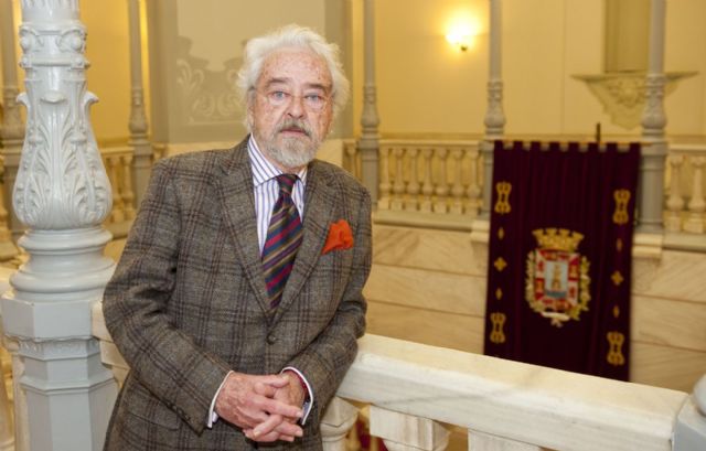 Alejo Vidal-Quadras y Luis Antonio de Villena homenajean al poeta José María Álvarez este viernes en la Feria del Libro de Cartagena