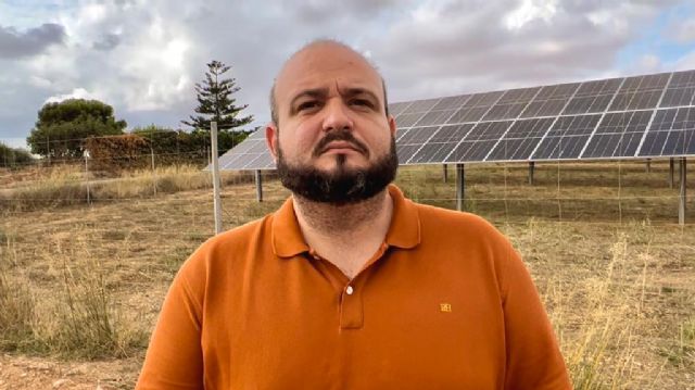 Manuel Torres: 'La incompetencia del PP está convirtiendo la necesaria transición hacia las energías renovables en una pesadilla para los vecinos y vecinas'