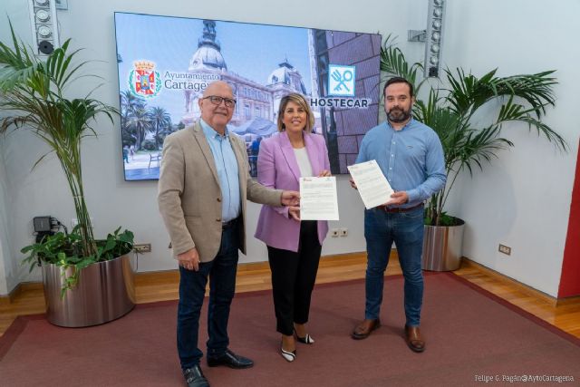 Ayuntamiento y Hostecar suscriben su primer convenio de colaboración para la dinamización y excelencia empresarial