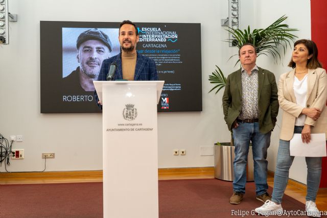 La Escuela Municipal de Teatro contará con Roberto del Álamo para uno de sus cursos de verano