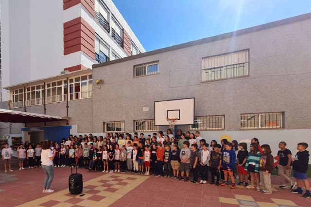 Alumnos de música del colegio San Isidoro y Santa Florentina muestran este jueves como ´La Mar de Músicas llega al cole´