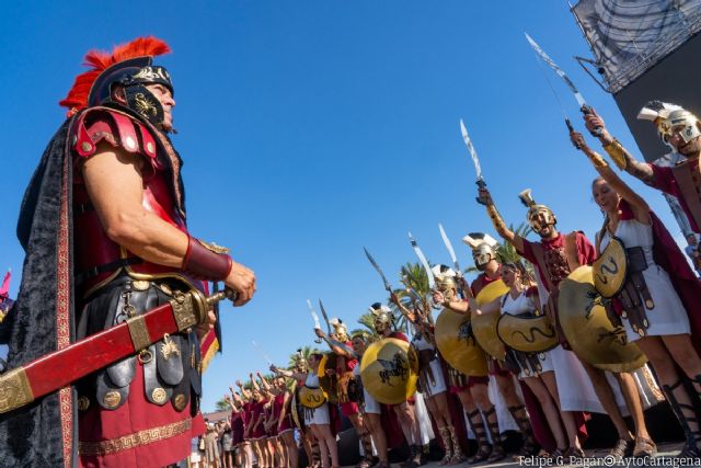 El inicio de la gran fiesta del Mediterráneo de Carthagineses y Romanos marca la agenda del fin de semana en Cartagena