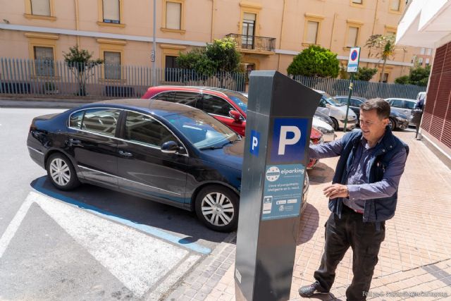 La ORA para estacionar en Cartagena ofrece nuevas aplicaciones para pagar con el teléfono móvil