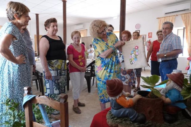 El Club de Mayores de Los Puertos de Santa Bárbara clausura el curso