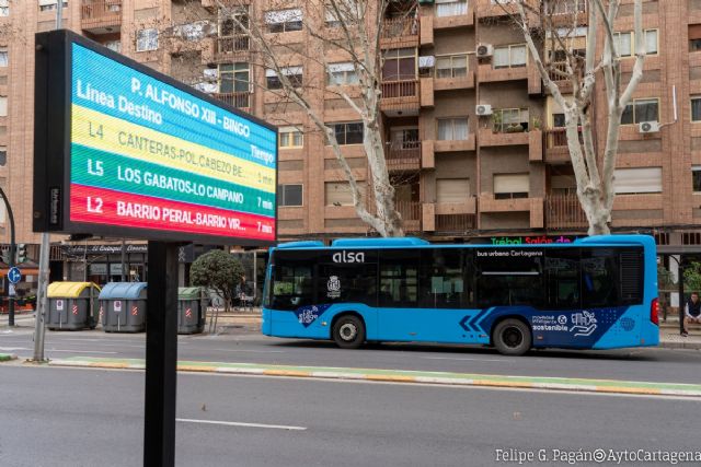 Refuerzo de los autobuses urbanos de Cartagena para recibir a Papá Noel este domingo