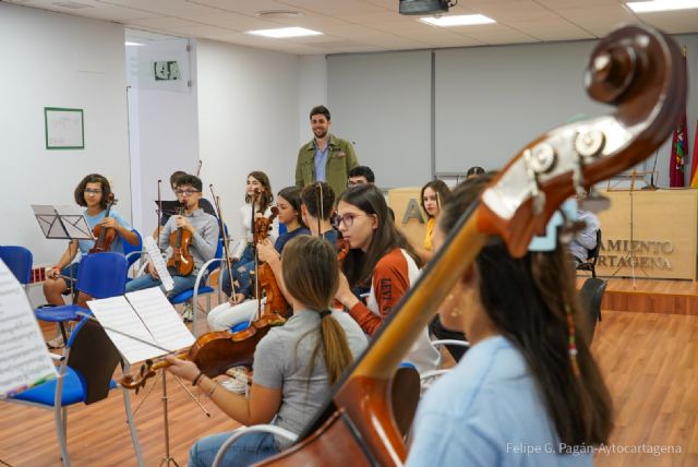 La Orquesta de Jóvenes Talentos de Cartagena comienza una nueva andadura con medio centenar de músicos