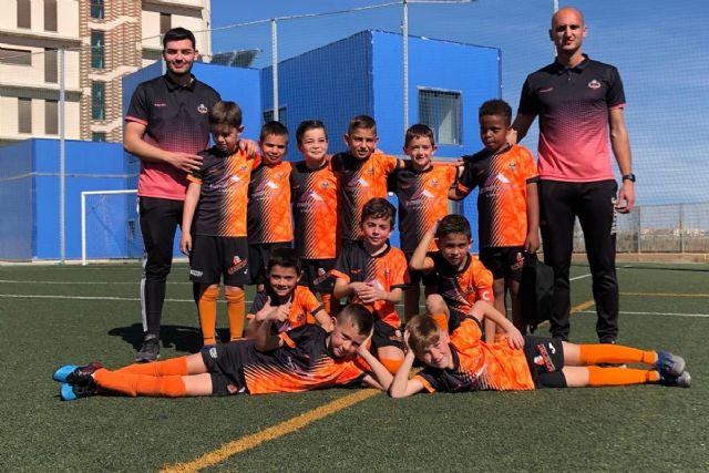 A.D. La Unión, E.F. Alumbres y Cartagena F.C. líderes en prebenjamines 'A'