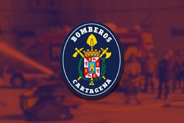 Bomberos de Cartagena sofocan un incendio en la cocina de un restaurante del Paseo Alfonso XIII