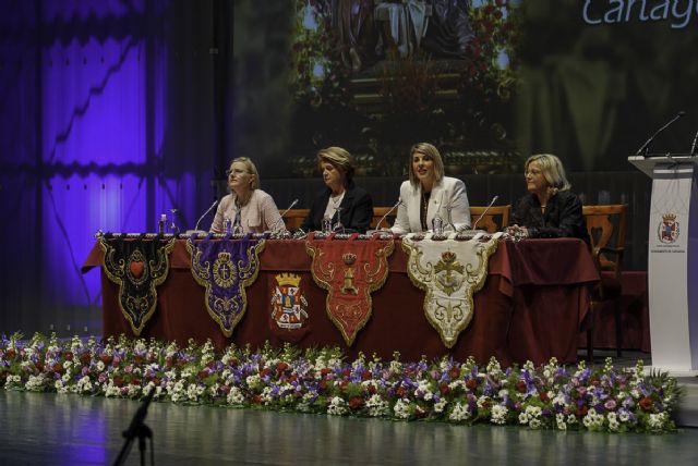 El pregón de la Semana Santa 2023 hace historia en un acto presidido por mujeres