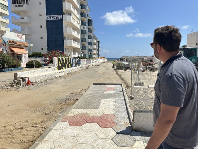 MC denuncia las deficiencias en los servicios de las playas de La Manga