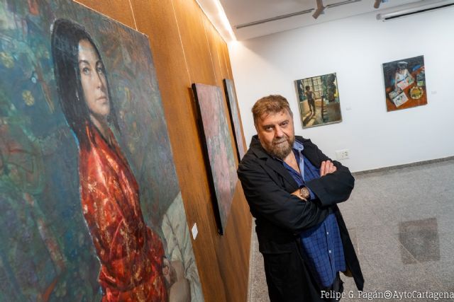 El pintor Salvador Fuster expone sus obras sobre la figura humana en la Sala Dora Catarineu de Cartagena