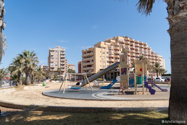 El Ayuntamiento de Cartagena destinará 68.000 euros a mejorar el alumbrado de parques de La Manga y acondicionar un espacio de coworking