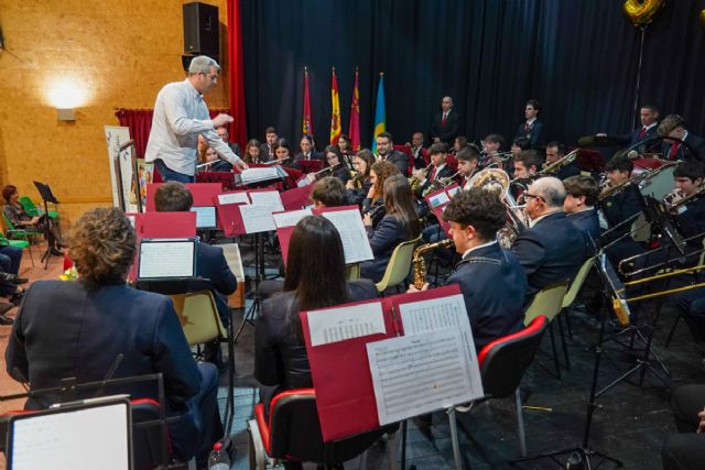 La composición 'Flores', ganadora del concurso internacional de pasodobles de Pozo Estrecho