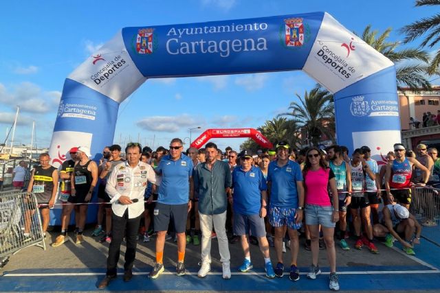 Más de mil corredores participan en el Cross de Cabo de Palos