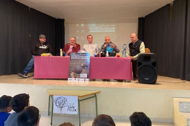 Estudiantes de centros de educativos del municipio descubrirán los bolos cartageneros este curso