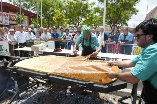 Zombis, tortilla gigante y una pasarela de moda protagonizan la agenda del fin de semana en Cartagena